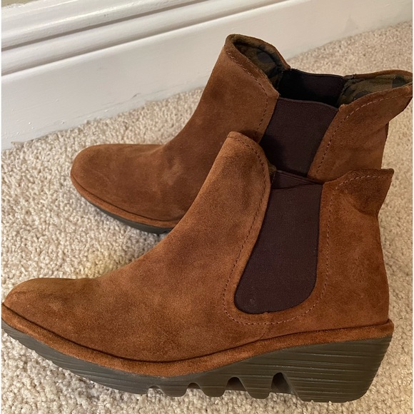 EUC Fly London Brown Suede Booties Size 38/7.5. - Picture 1 of 10